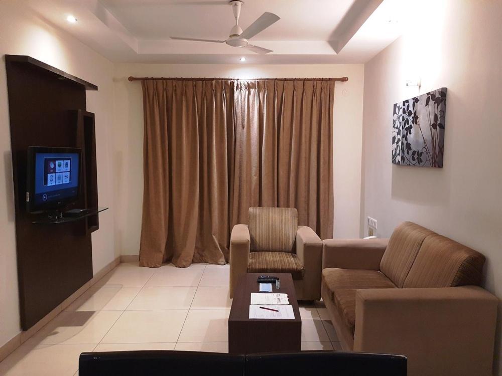 Hotel Nagarjuna Suites Бангалор Экстерьер фото
