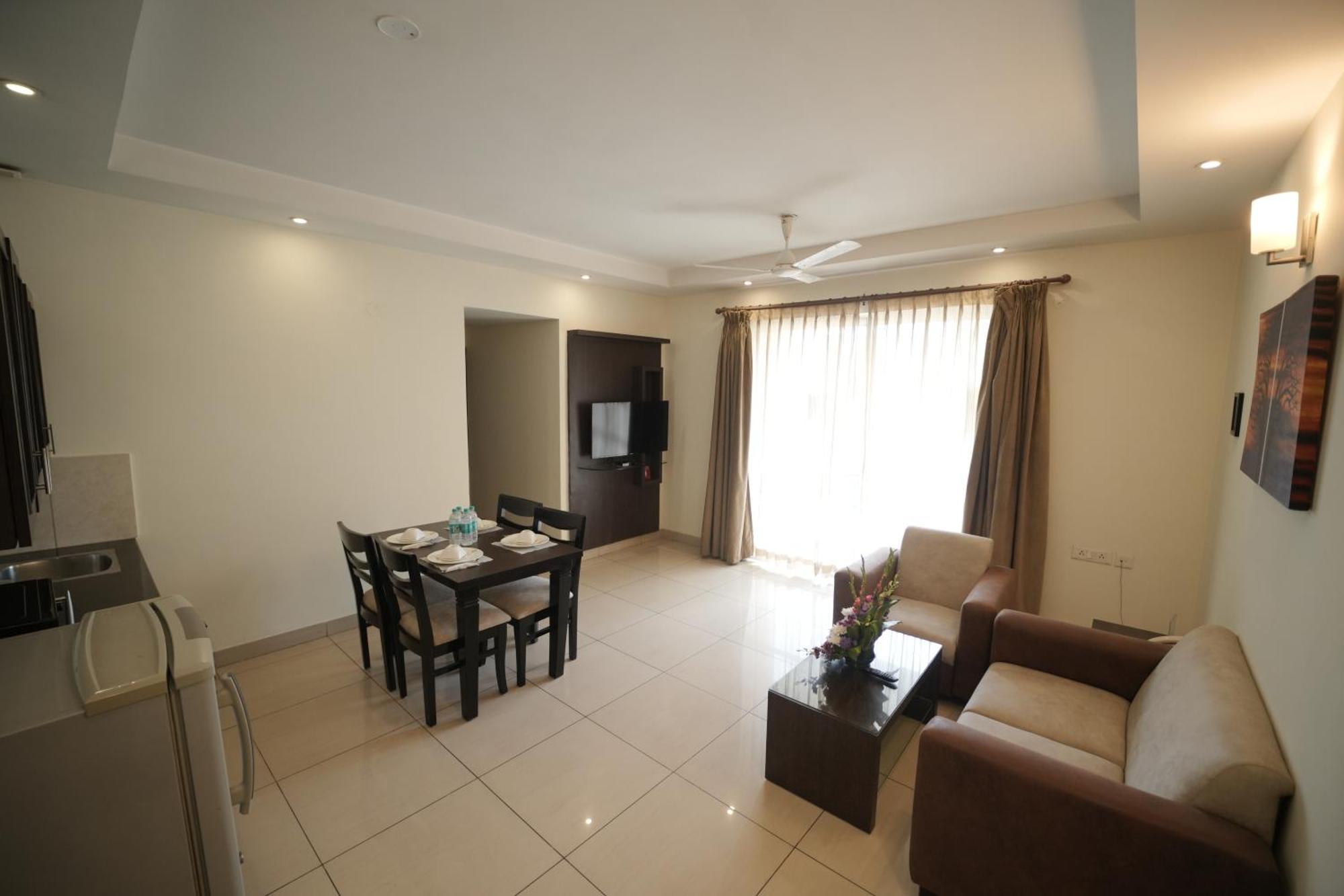 Hotel Nagarjuna Suites Бангалор Экстерьер фото