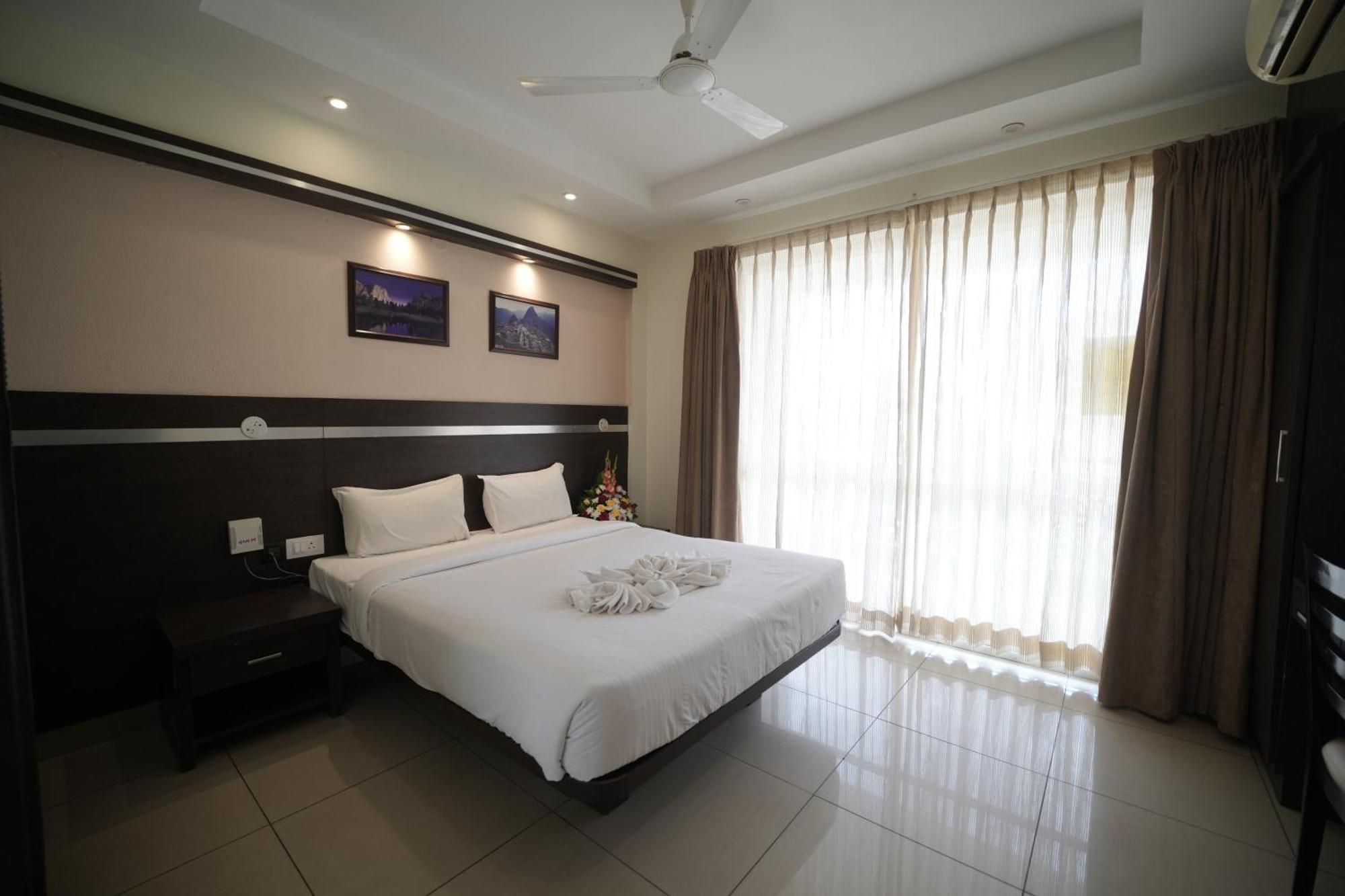 Hotel Nagarjuna Suites Бангалор Экстерьер фото