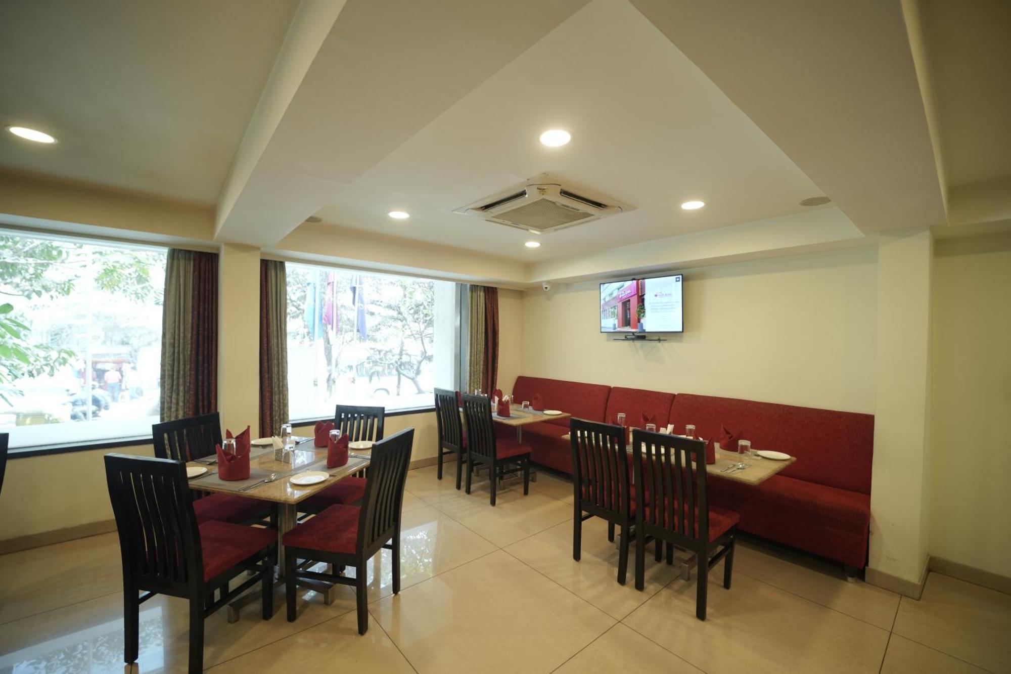 Hotel Nagarjuna Suites Бангалор Экстерьер фото